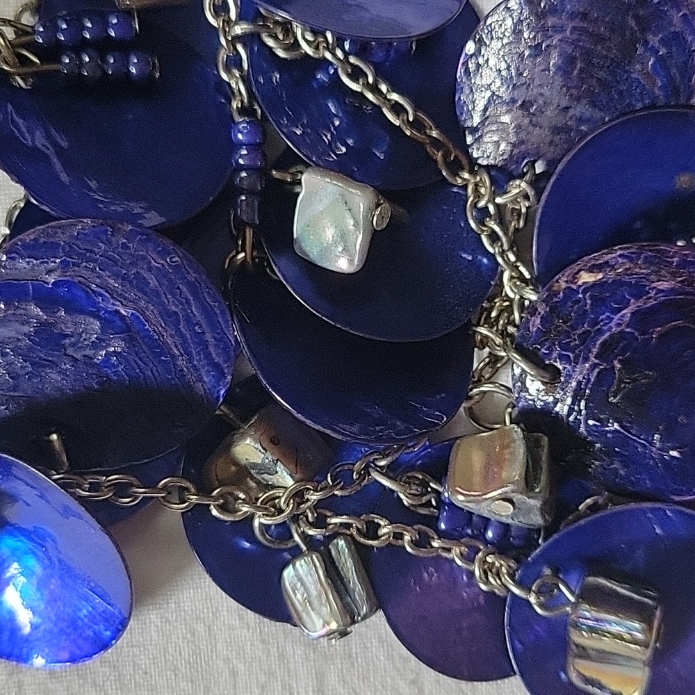 Shell Necklace - Picture 3 of 5